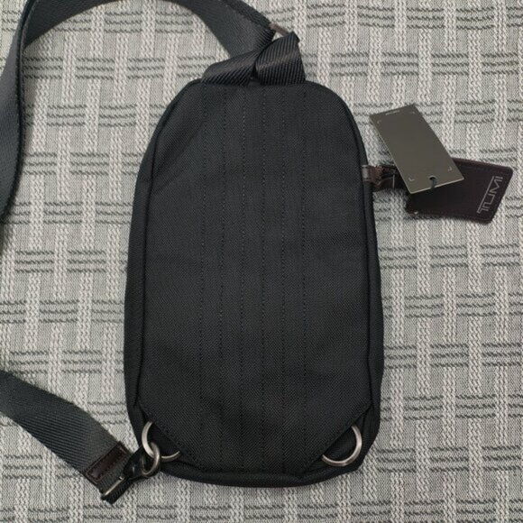 NWT Tumi Alpha Bravo Anti-Theft Chest Sling Bag | Tactical Black Crossbody - Picture 2 of 7